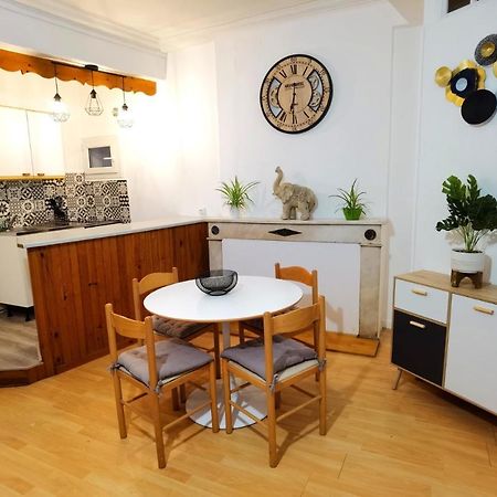 Charmant T2 Meuble Quartier Chateau De По Екстериор снимка