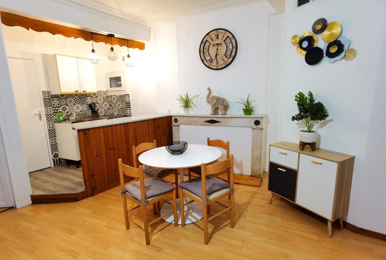 Charmant T2 Meuble Quartier Chateau De По Екстериор снимка