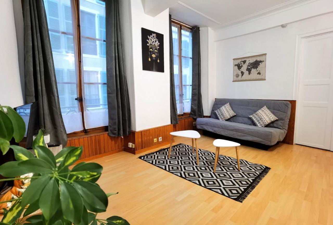 Charmant T2 Meuble Quartier Chateau De По Екстериор снимка