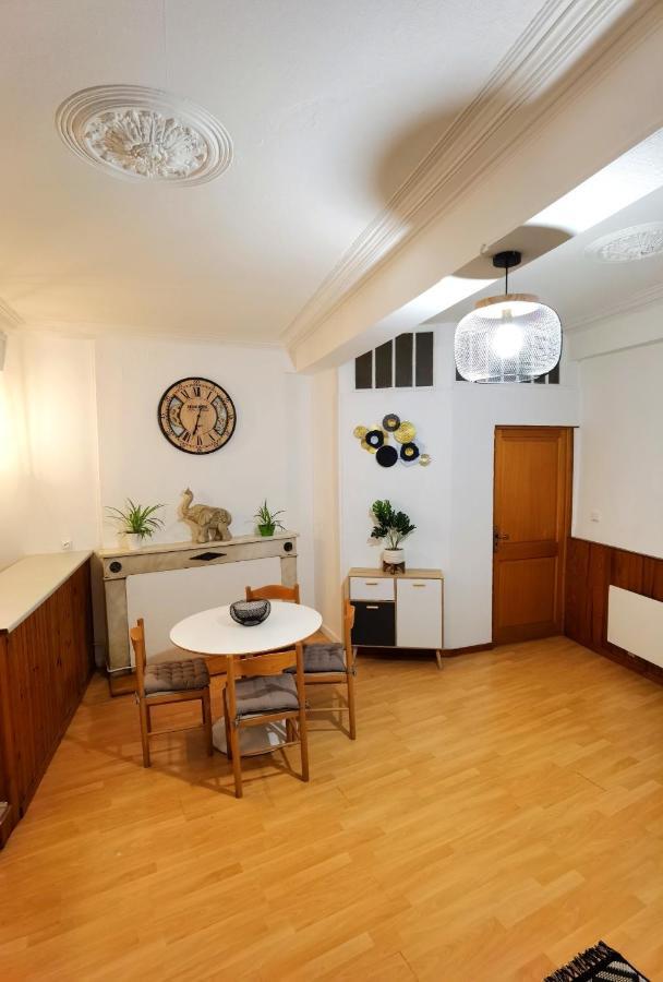 Charmant T2 Meuble Quartier Chateau De По Екстериор снимка