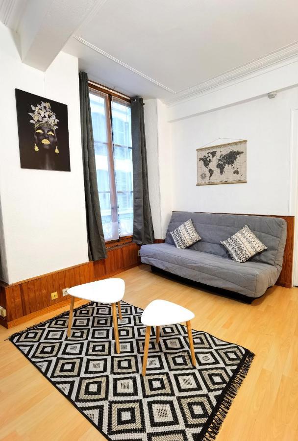 Charmant T2 Meuble Quartier Chateau De По Екстериор снимка