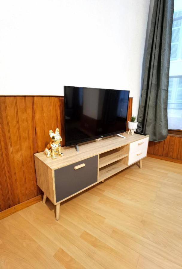 Charmant T2 Meuble Quartier Chateau De По Екстериор снимка